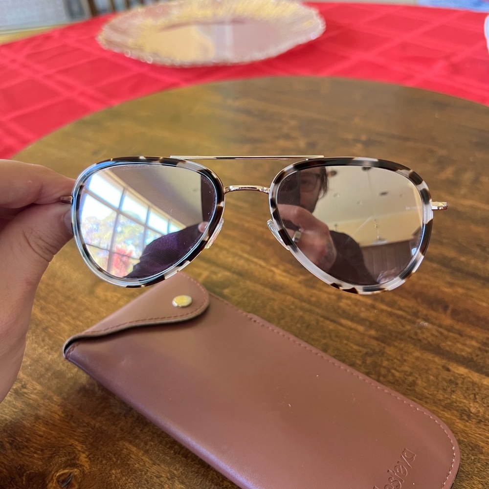 Illesteva Wooster Ace Sunglasses White Tortoise/Gold /mirrored lens